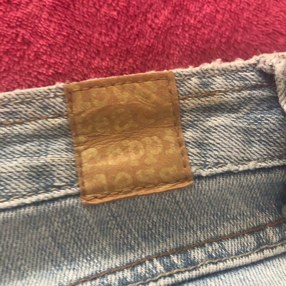 Light wash jeans with bling pockets 💎 - Picture 6 of 8
